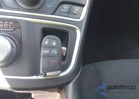 2015 Chrysler 200 Limited z USA, uszkodzony, nr VIN 1C3CCCAB0FN588262